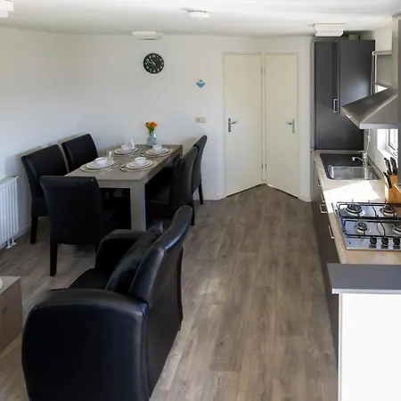Tempelhof Chalet *